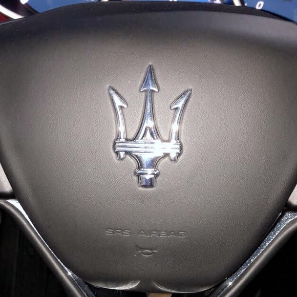 Meet your Posher, Isa - Picture 1 of 1